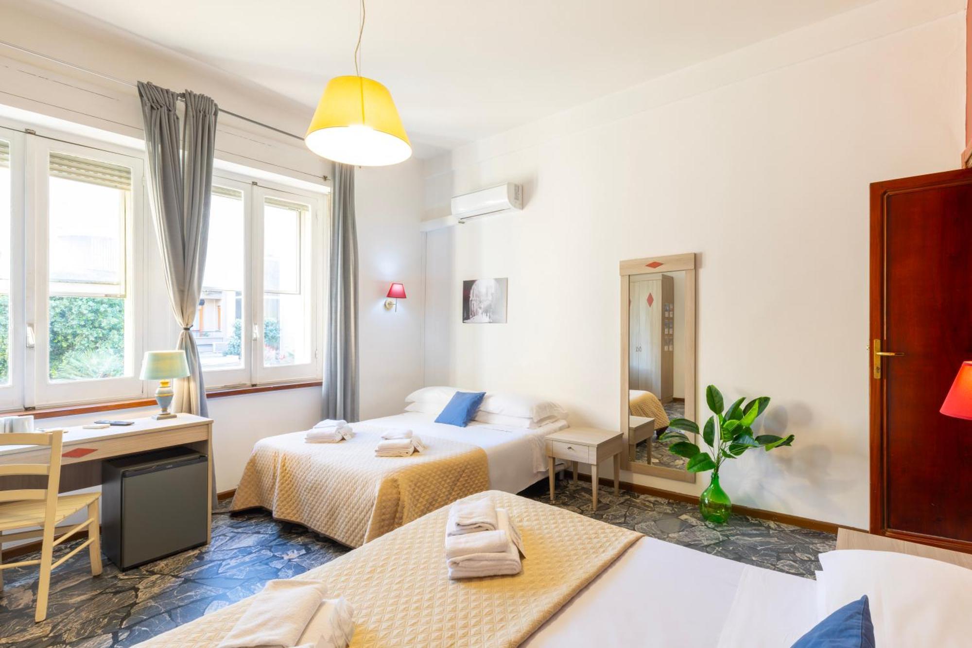 Kalie Rooms Guest House Cagliari Exterior photo