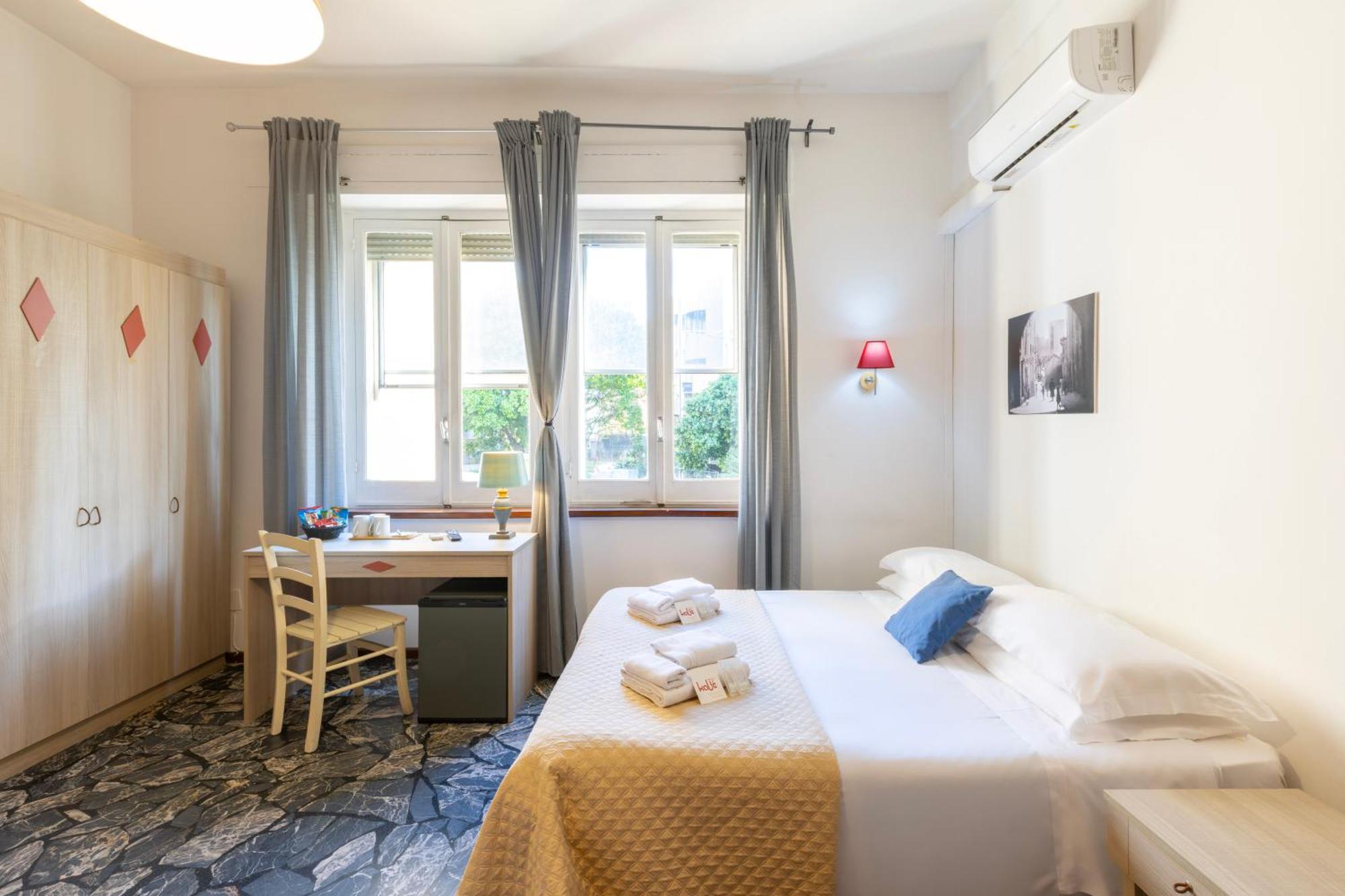 Kalie Rooms Guest House Cagliari Exterior photo