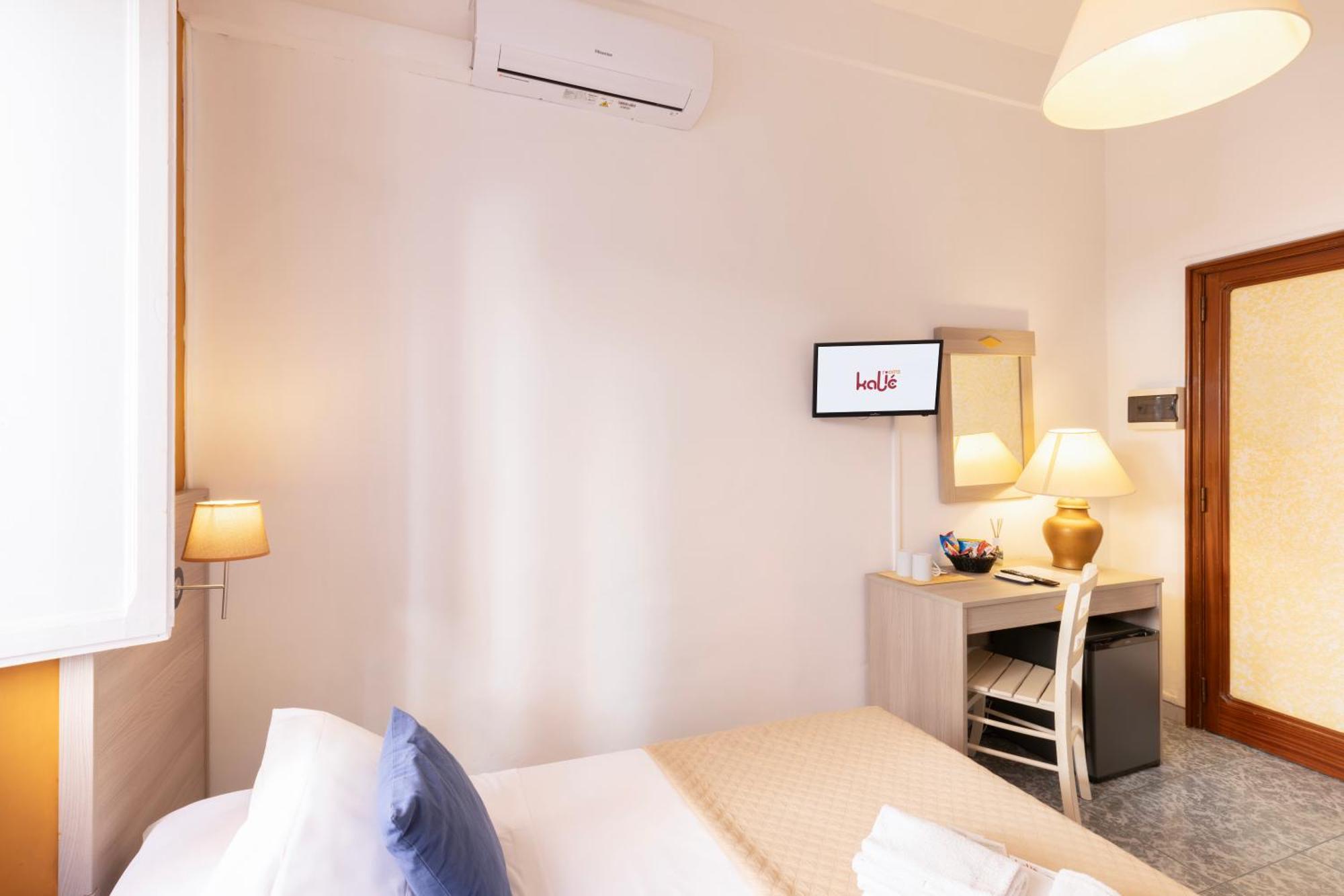 Kalie Rooms Guest House Cagliari Exterior photo
